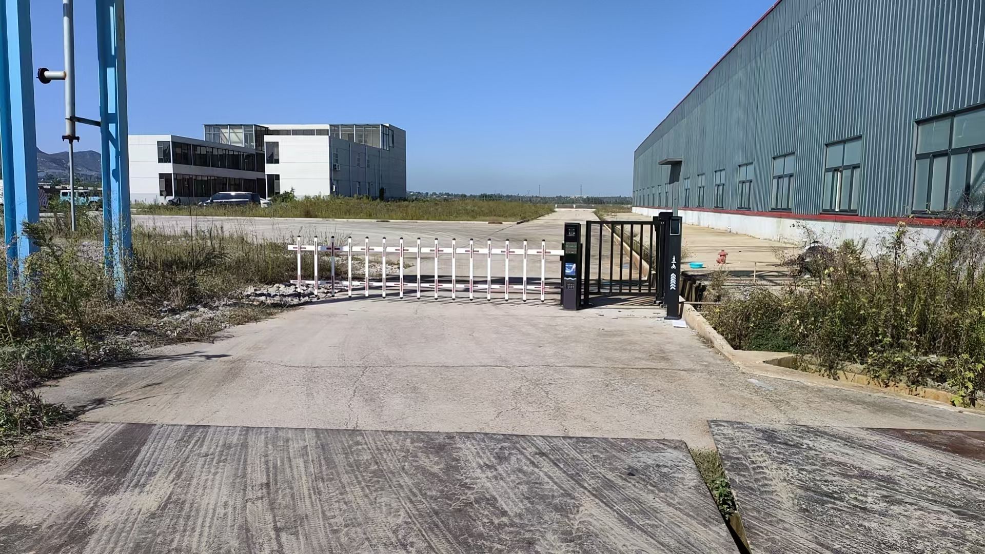 热烈祝贺鹤壁项目智能门禁系统安装调试完成！！！